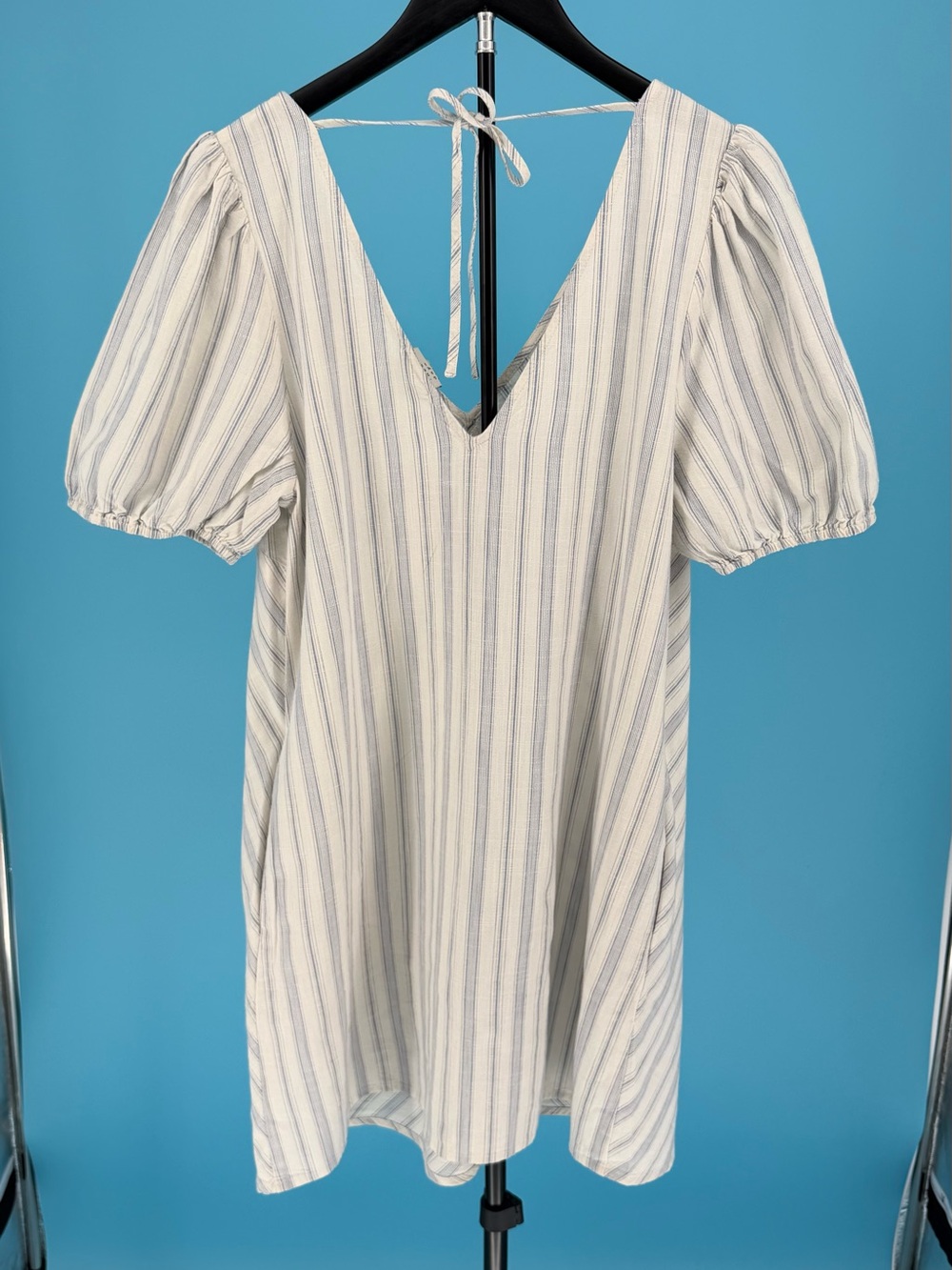 a new day White and Blue Striped Puff Sleeve V-Neck Mini Dress - Size Med - NWT